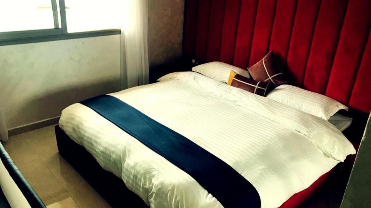 Apartament Bleu Host Asila Zewnętrze zdjęcie