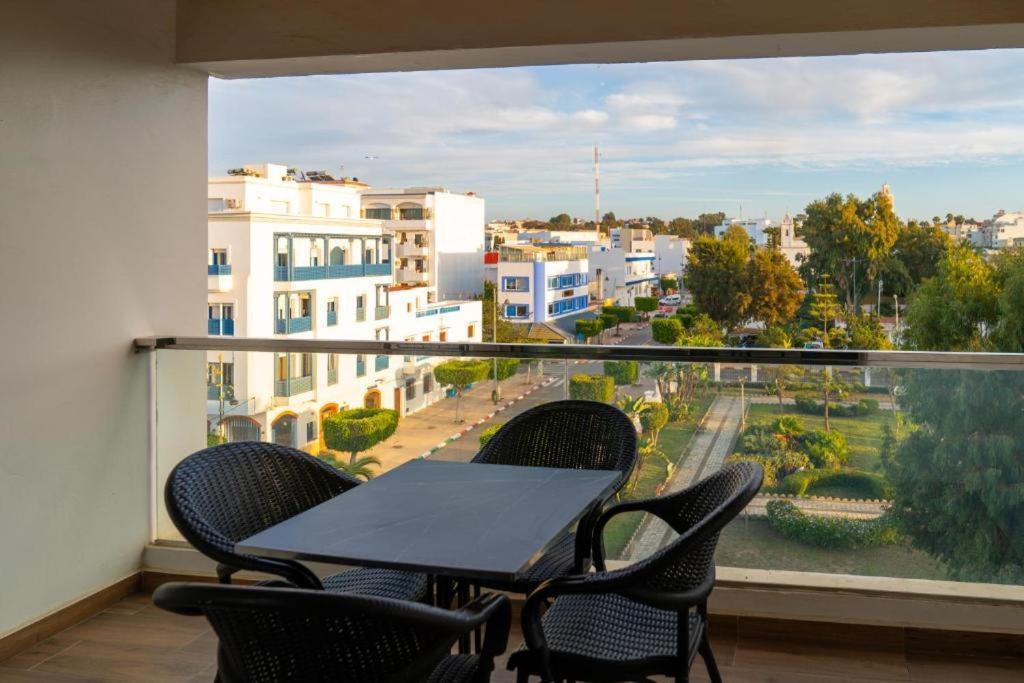 Apartament Bleu Host Asila Zewnętrze zdjęcie