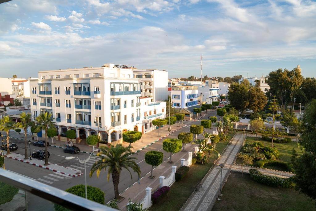 Apartament Bleu Host Asila Zewnętrze zdjęcie