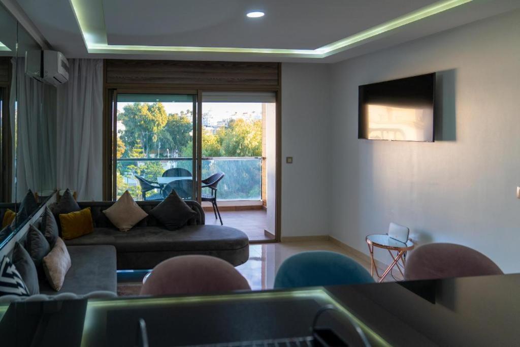 Apartament Bleu Host Asila Zewnętrze zdjęcie